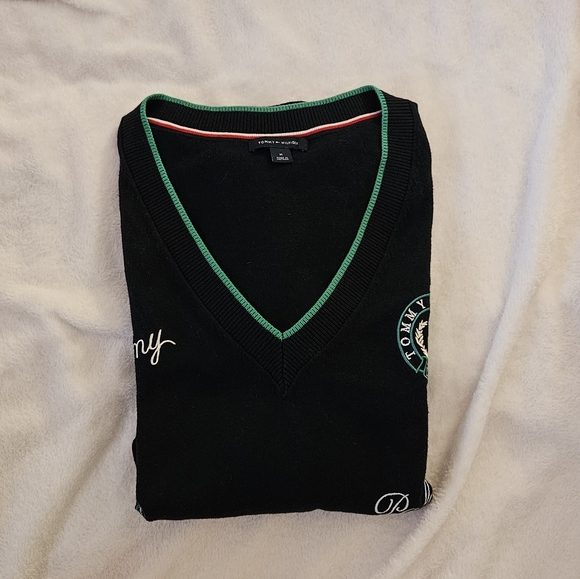 Tommy Hilfiger EMBROIDERY V-NECK JUMPER/ Sweater/Knitted/Preppy style/British - Picture 10 of 16